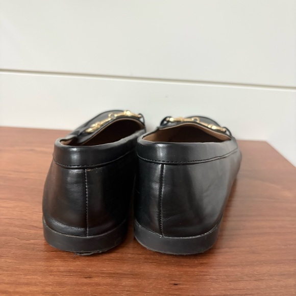 Women’s Madden Girl Carlaby Black Leather Loafers Dress Shoes Gold Accents 9.5 M - Picture 6 of 8